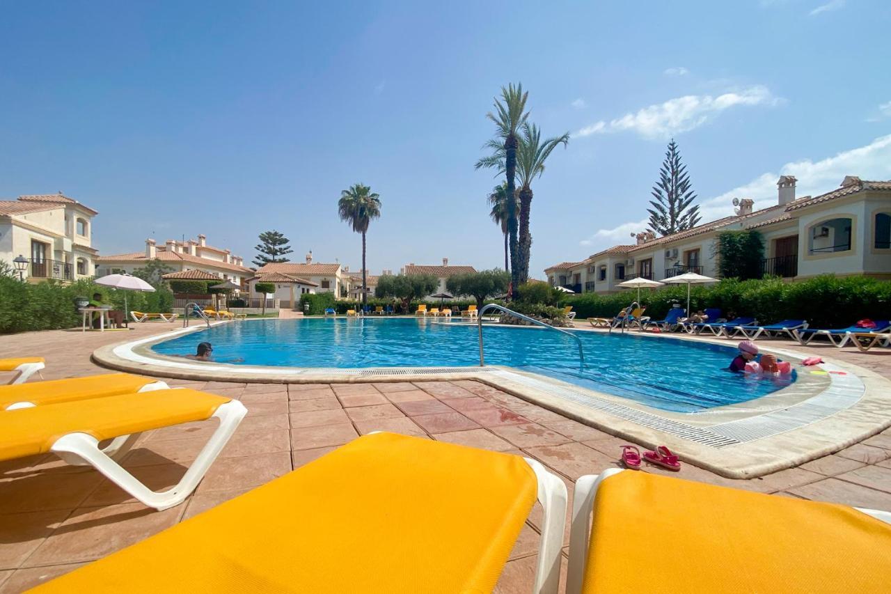 Lovely 1- Bedroom With Pool, Close To The Appartement *